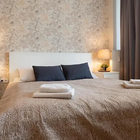 Luxury Apartment In Prime Location Prague Exterior photo